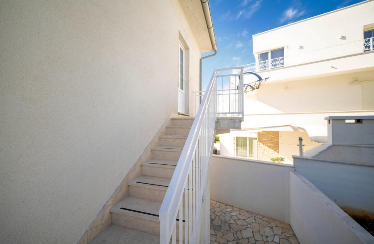 Apartment Busac Жаборич Екстер'єр фото